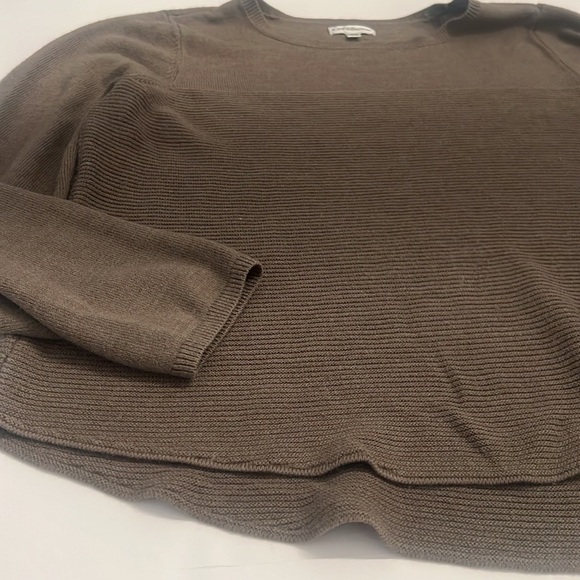 Croft & Barrow brown size medium sweater - Picture 2 of 8
